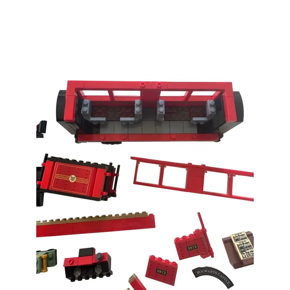 Lot of Harry Potter Hogwarts Express Incomplete Build Pieces AS PICTURED